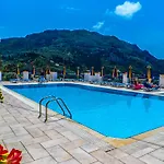 아파트호텔 Lido Sofia 아기오스고르디오스